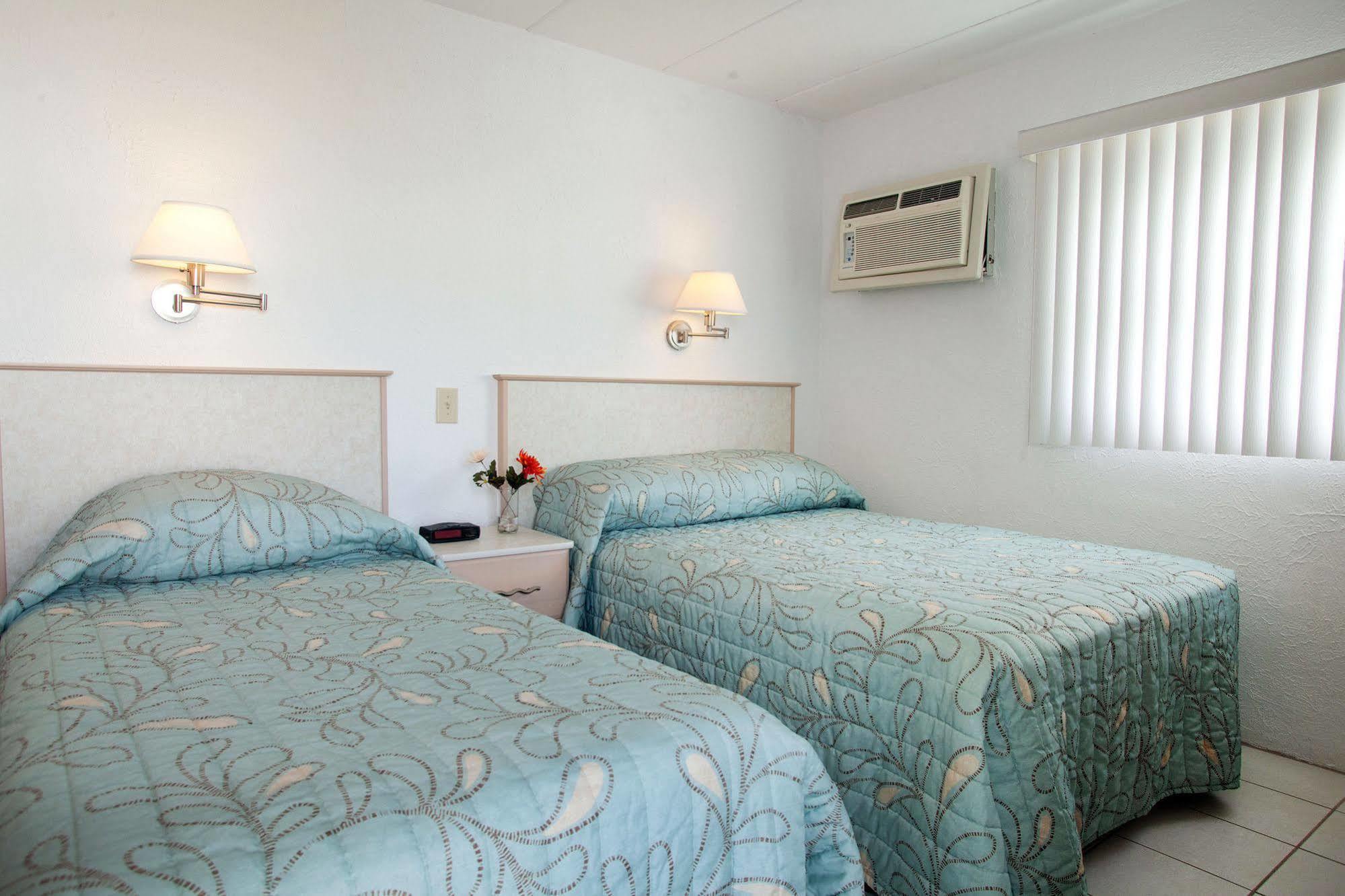 Heart Of Wildwood Boardwalk Motel Bagian luar foto